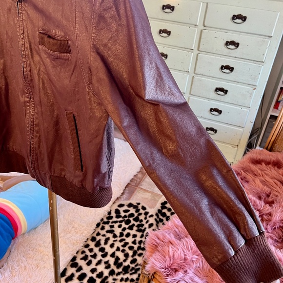 Vintage Maroon Leather Member's Only Style Jacket - Picture 6 of 13